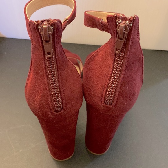 Women's High Chunky Heel Buckle Ankle Strap Sandals - Picture 6 of 9